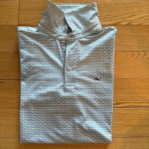 Vineyard Vines Men's Blue and White Patterned Shirt